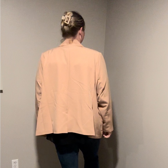 Brand new long blazer! - Picture 4 of 6